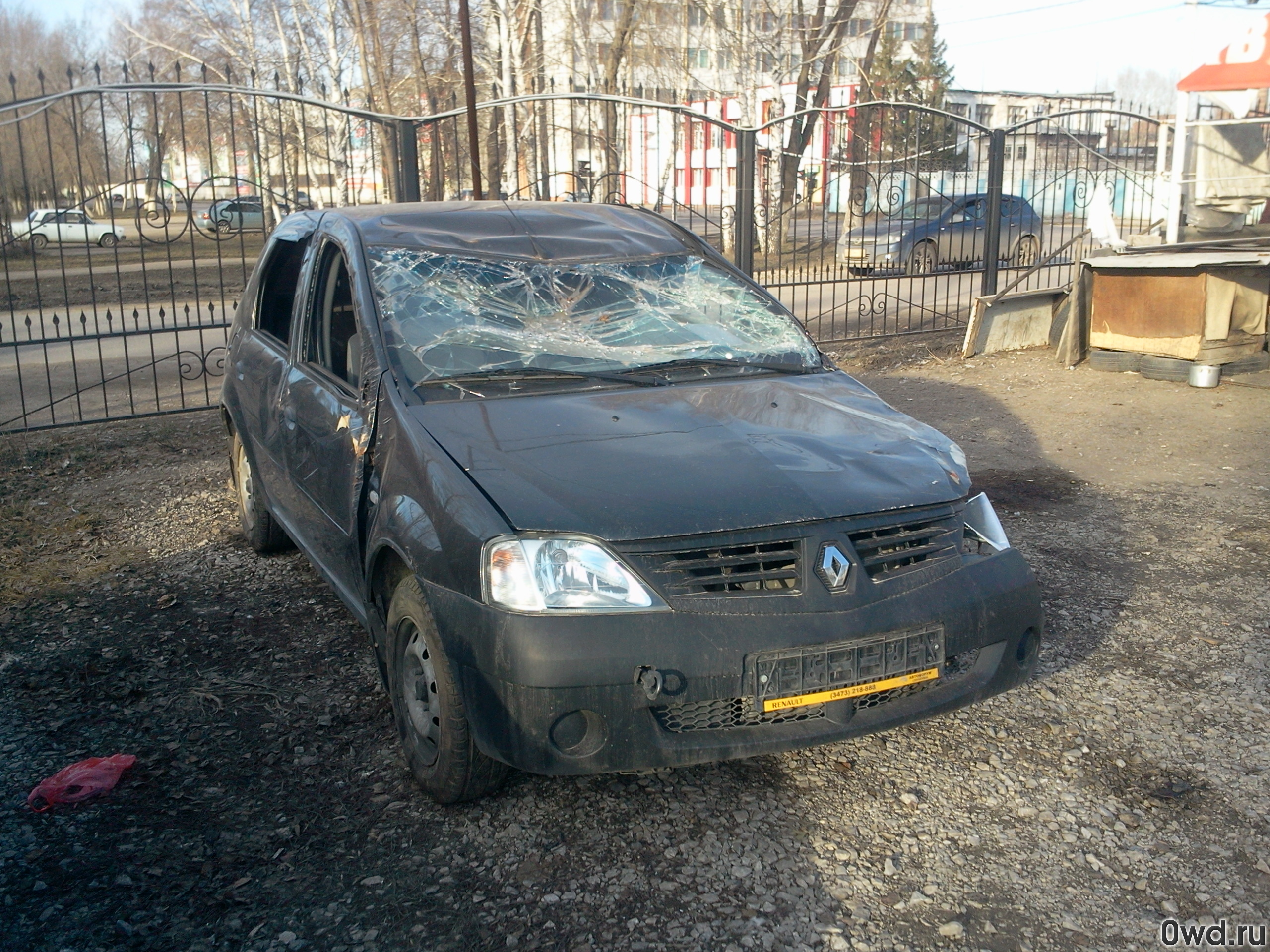 Битый автомобиль Renault Logan (2007) в Стерлитамаке